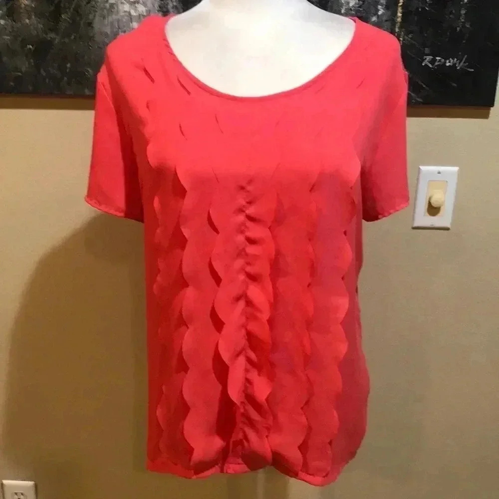 New York & Company Ruffled Front Coral Colored Short Sleeved Mixed Fabric Top-L